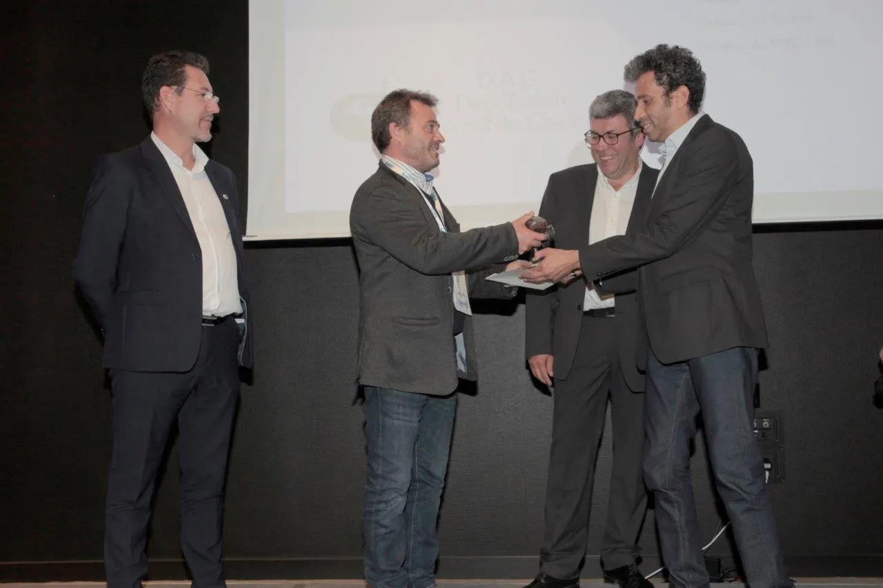 Remise du trophée Agence de l'Eau Seine-Normandie 2021 à DAC, groupe DERICHEBOURG Environnement, par Zinou Zeglil en présence d'Eric Sucra, INGETECH